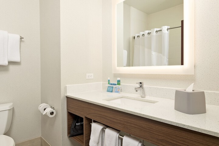Holiday Inn Express Hotel & Suites Conroe I-45 North by IHG