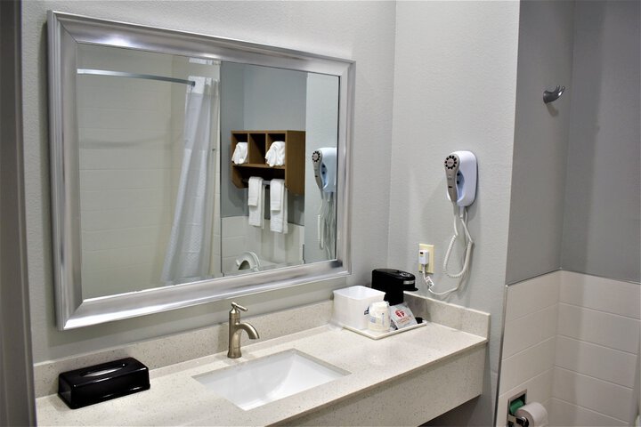 Room 45 of 76