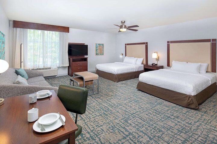Room 28 of 46