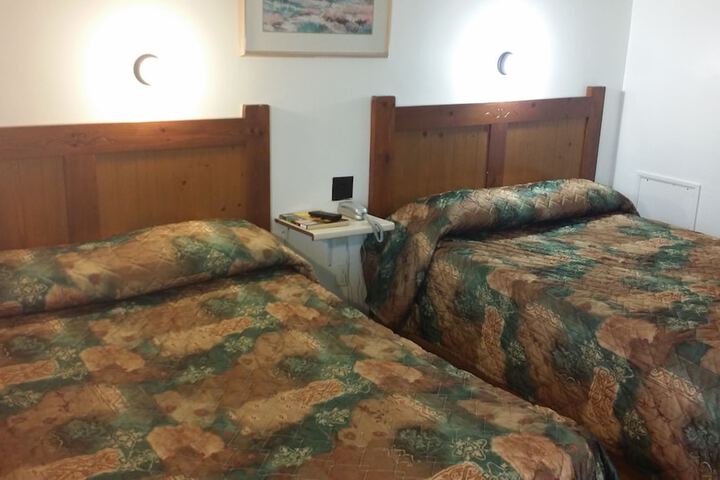 Room 11 of 39