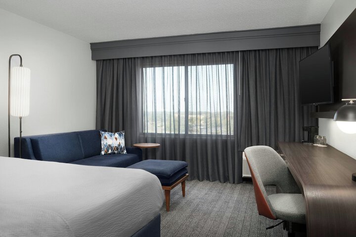 Courtyard by Marriott Lakeland