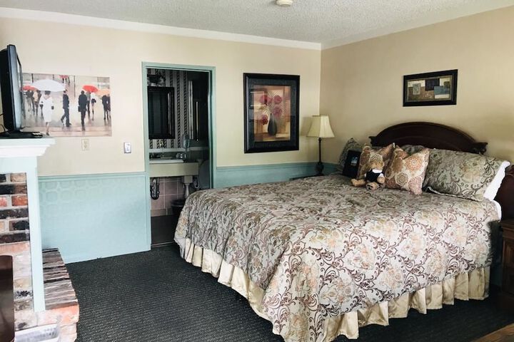 Room 70 of 117