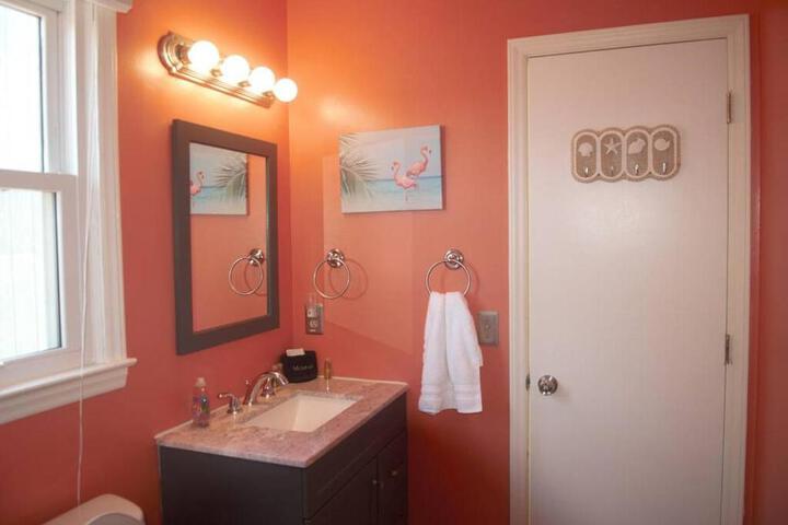 Aqua Haven - Second Street from Beach Home