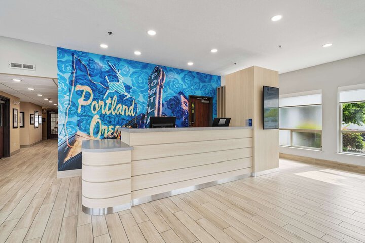 Best Western Lake Oswego / Portland Hotel & Suites