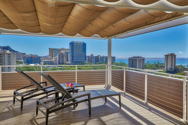 DoubleTree by Hilton Hotel Alana - Waikiki Beach