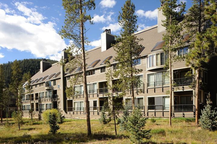 Evergreen Condominiums by Vail Resorts