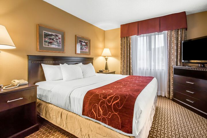 Room 30 of 74