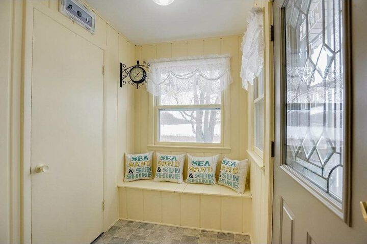 3-Bedroom Lakefront House