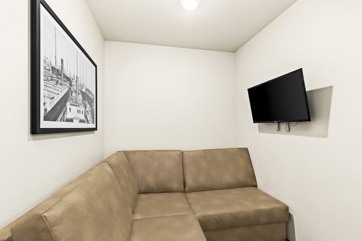 Room 19 of 86
