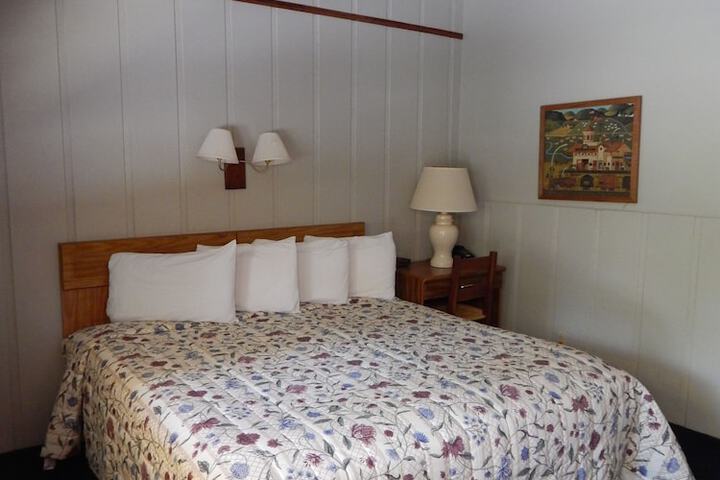 Room 17 of 23