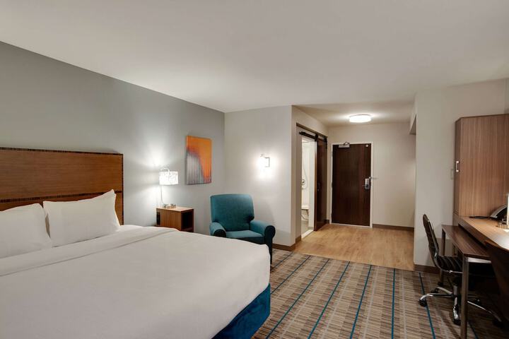 Room 26 of 39