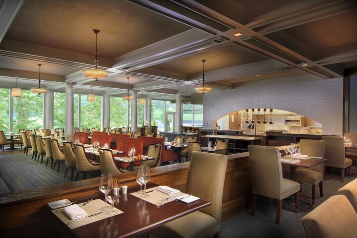Dining 129 of 218