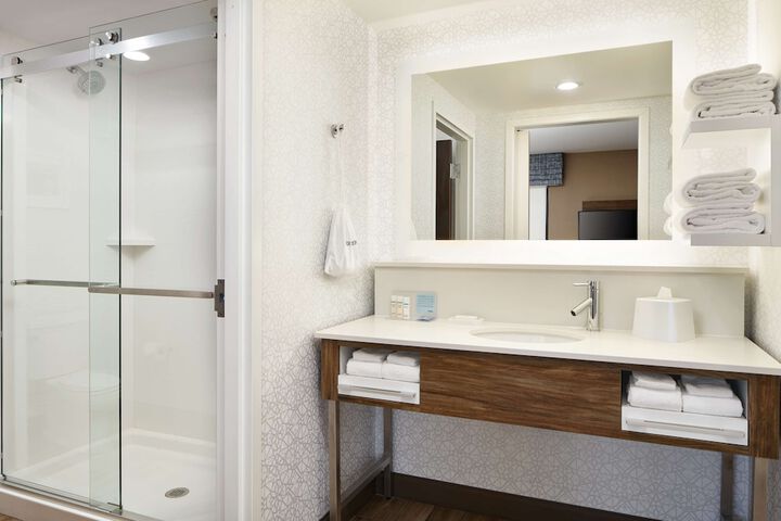 Room 20 of 33