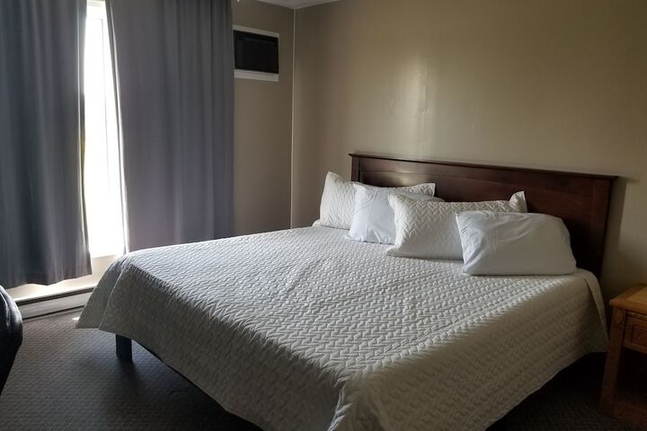 Room 18 of 82