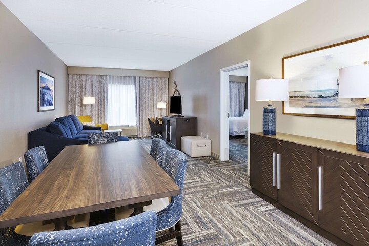 Room 46 of 76