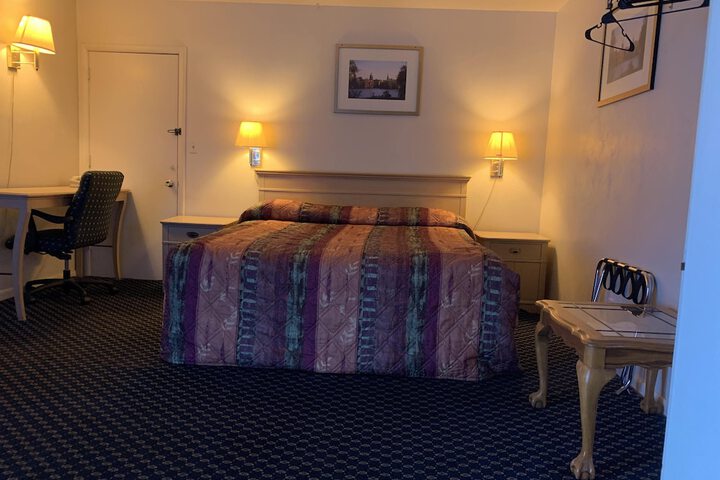 Room 3 of 13