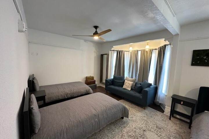 Room 45 of 116