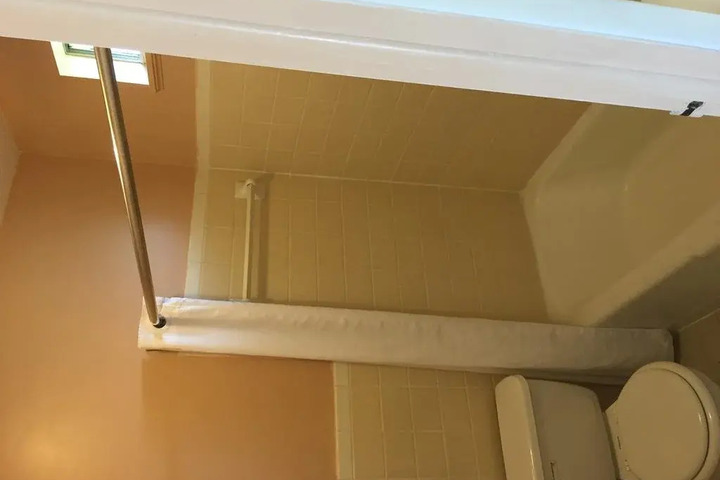 BUDGET INN