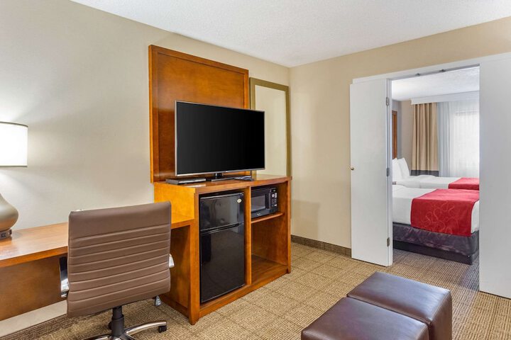 Room 25 of 53