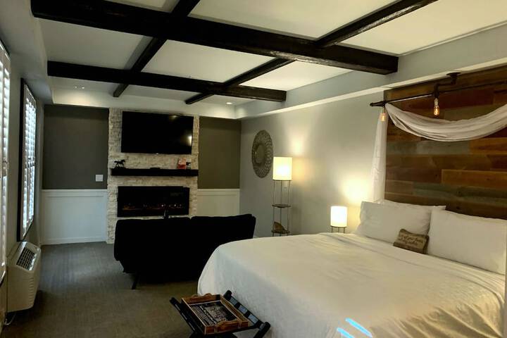 Cedar Stables Inn and Suites
