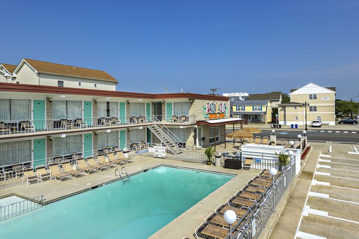 Hotel 5 of 50