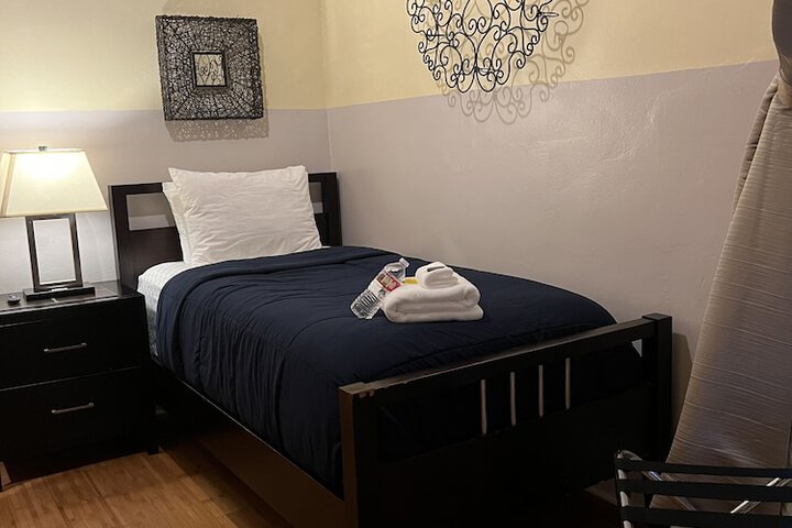 Room 27 of 54