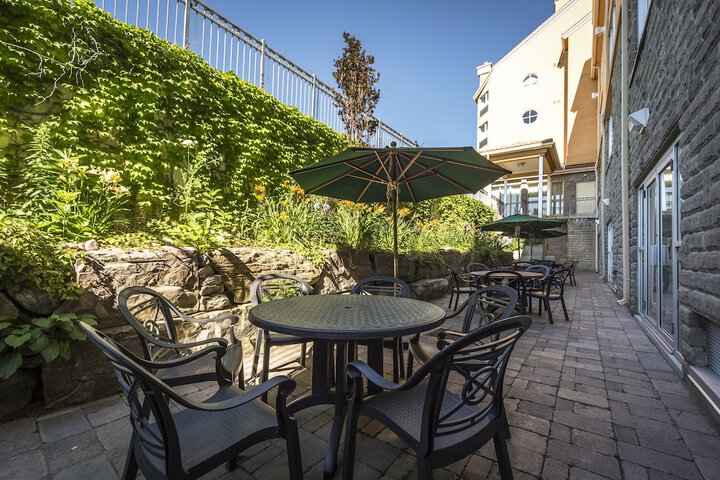 Terrace/Patio 83 of 84