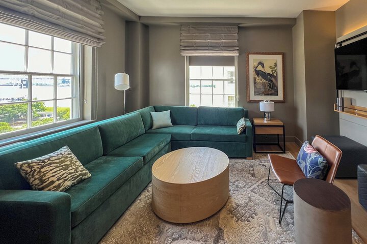 Hotel Indigo Baton Rouge Downtown by IHG