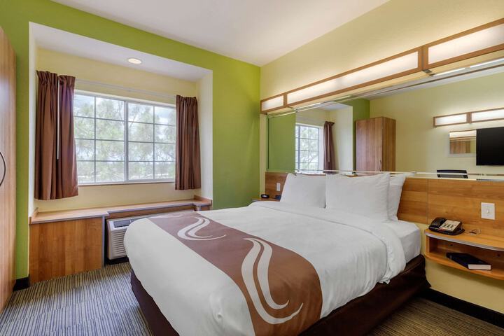 Room 15 of 51