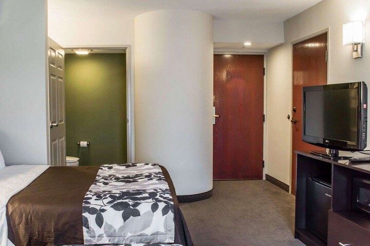 Room 21 of 25