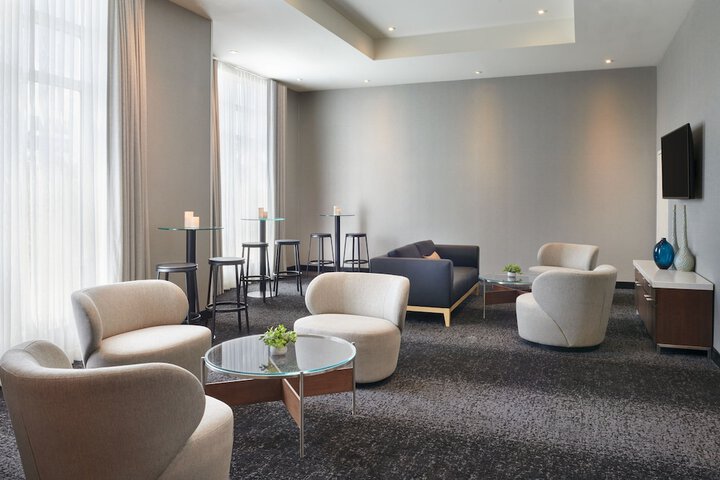 Courtyard by Marriott Calgary Airport