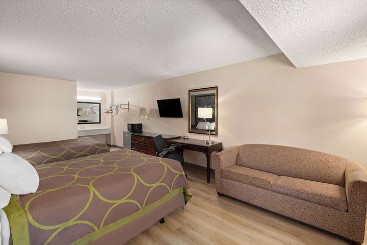 Room 18 of 26