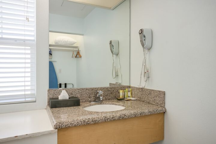 Pacifica Beach Hotel
