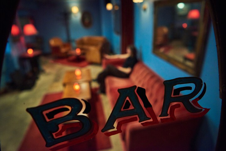 Lounge 46 of 51