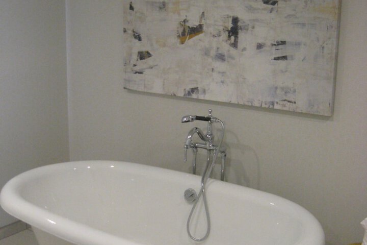 Room 35 of 103