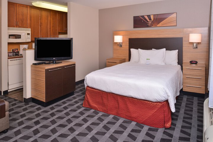 Room 16 of 42