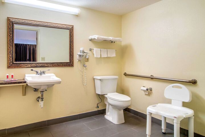 Room 6 of 21