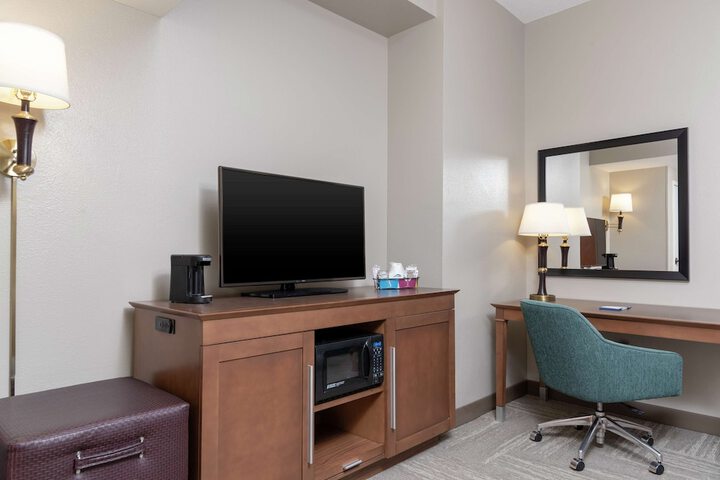 Room 34 of 62