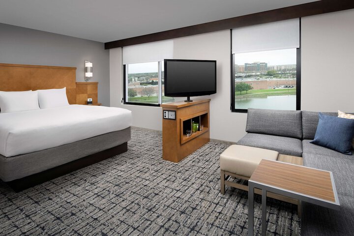 Hyatt Place Houston / Sugar Land