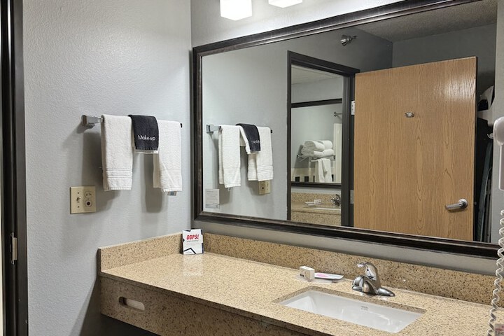 AmericInn by Wyndham Stillwater