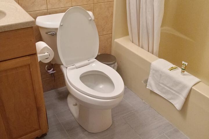 Room 5 of 7