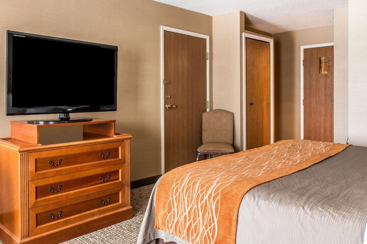 Room 13 of 35