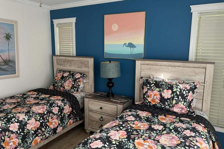 LUX VILLAs on beautiful Palmer Ranch