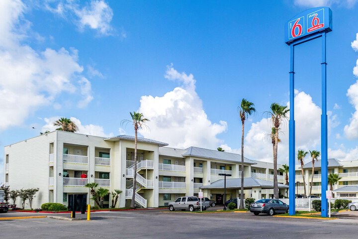 Hotel 3 of 28
