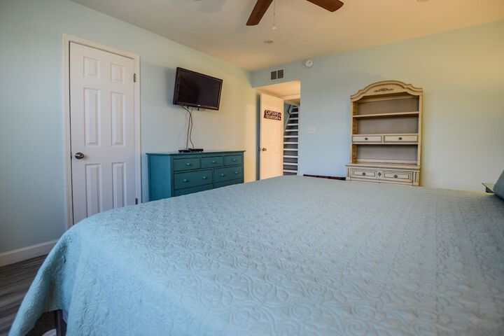Room 27 of 51