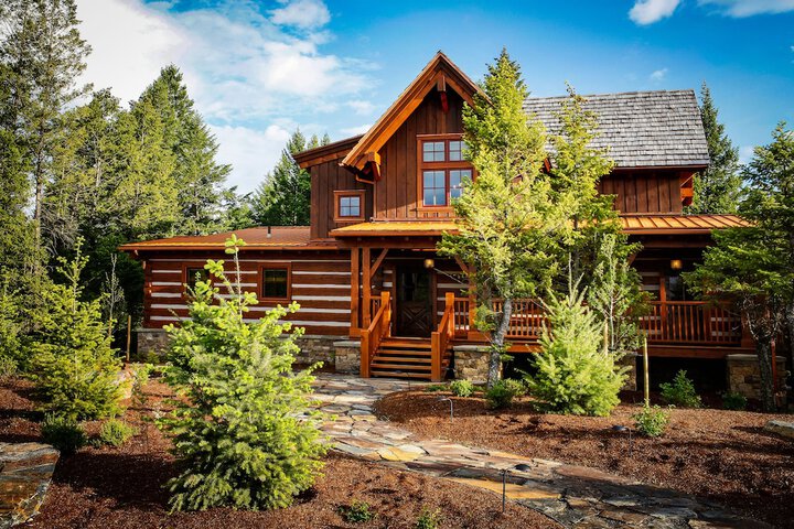 Headwaters Private Residences at Eagle Ranch Resort