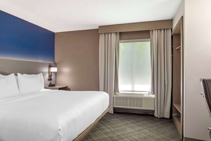 Room 35 of 58
