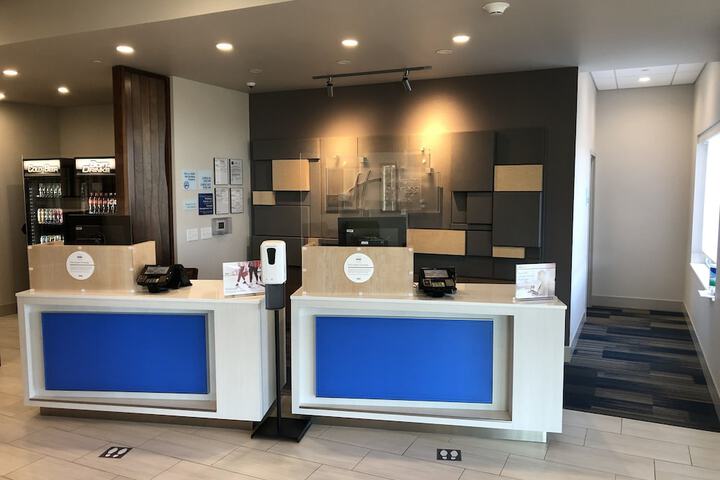 Holiday Inn Express & Suites Madison West - Middleton by IHG