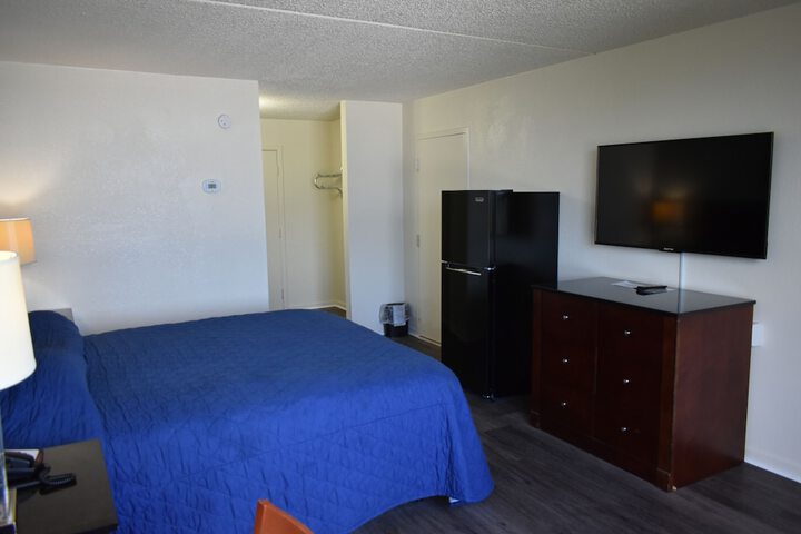 Room 12 of 20