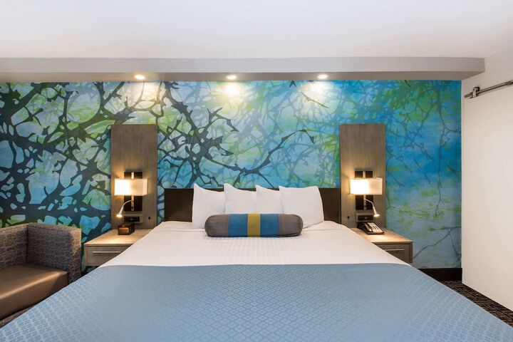 Room 16 of 22